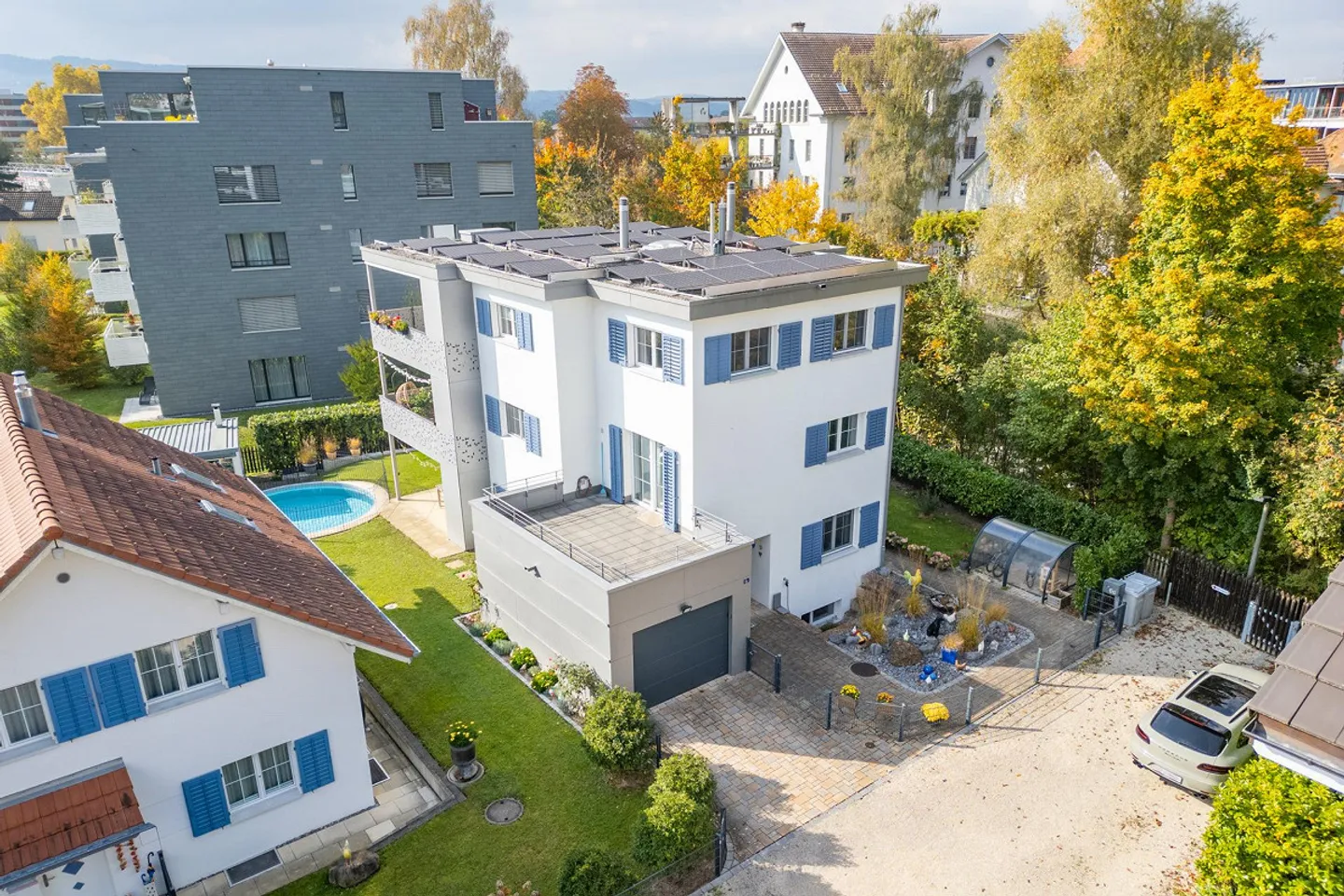 Maison moderne à deux familles dans un emplacement central et calme - Photo 4 sur 22