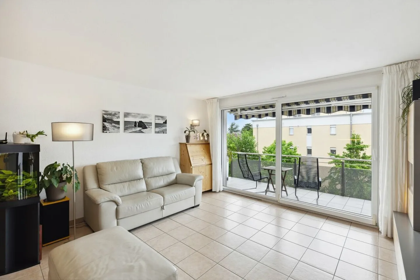 Helle 4,5-Zimmer-Wohnung von 106 m2 mit Balkon - Foto 2 von 10