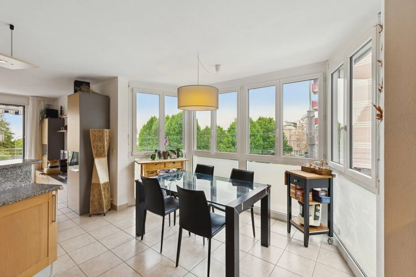 Helle 4,5-Zimmer-Wohnung von 106 m2 mit Balkon - Foto 3 von 10