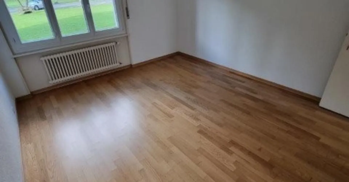 Charming Apartment with Balcony - Photo 2 of 5