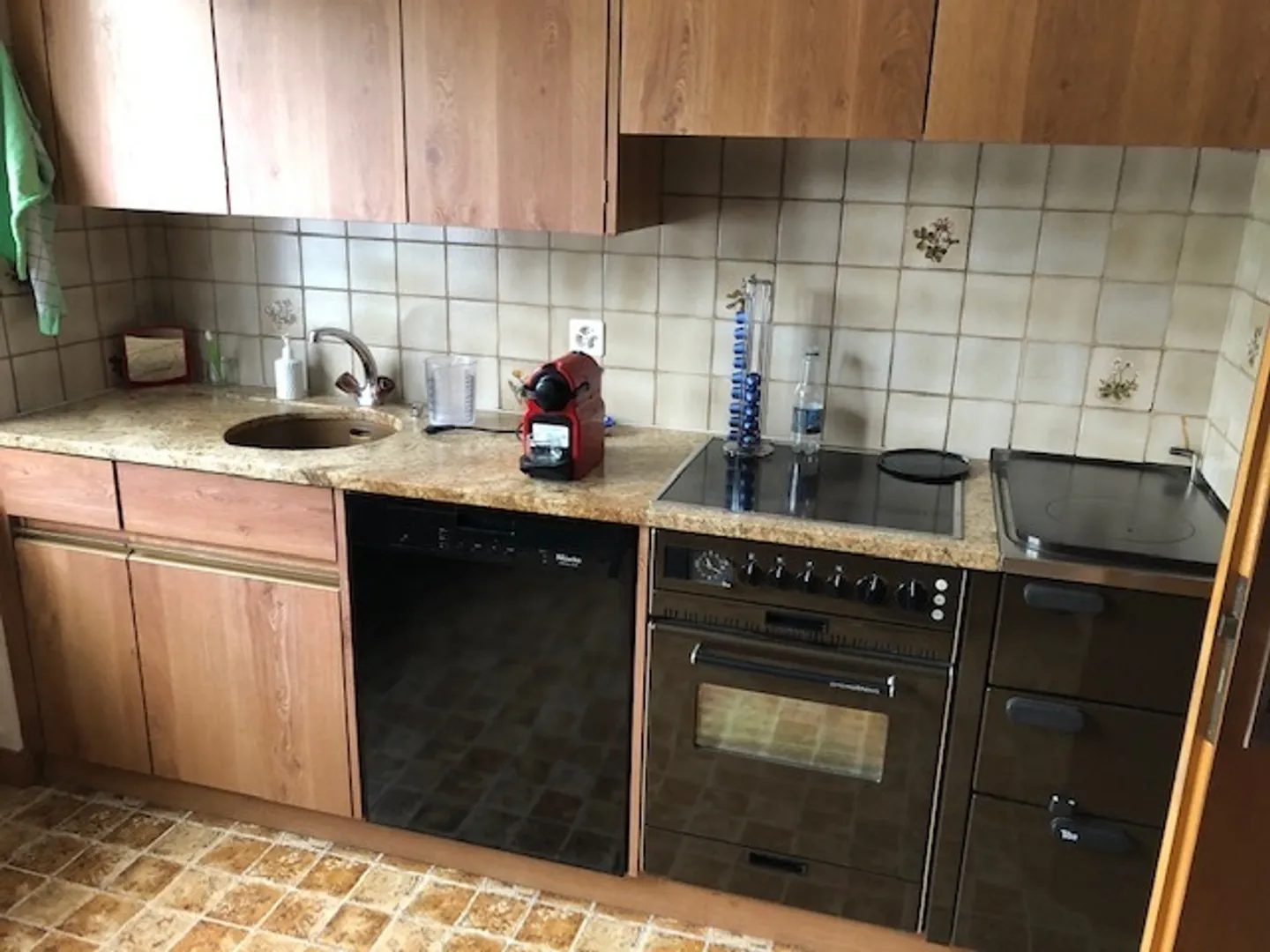 Freistehendes Einfamilienhaus an ruhiger sonniger Wohnlage - Foto 2 von 6