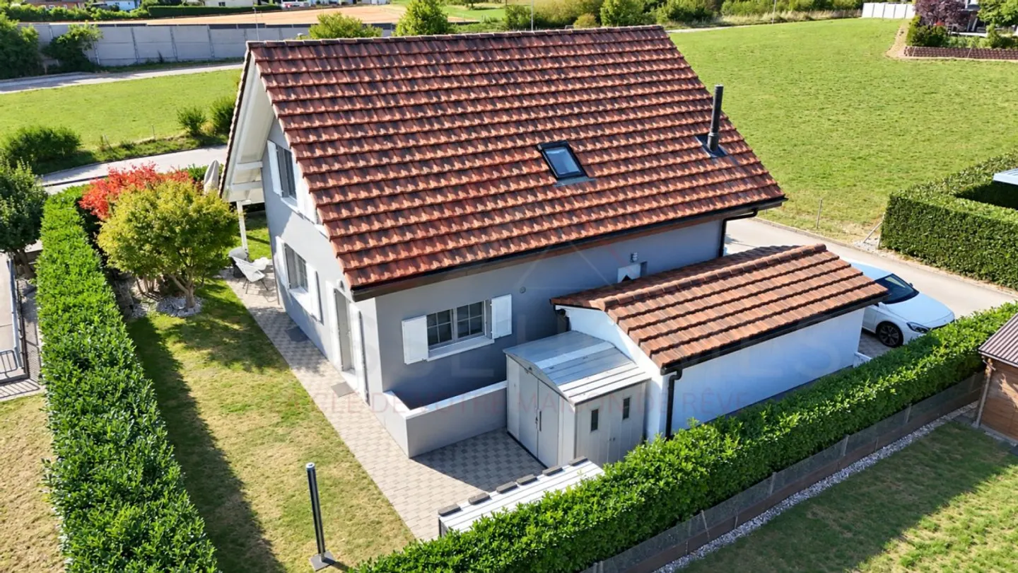 Villa ristrutturata con piscina - Foto 5 di 22