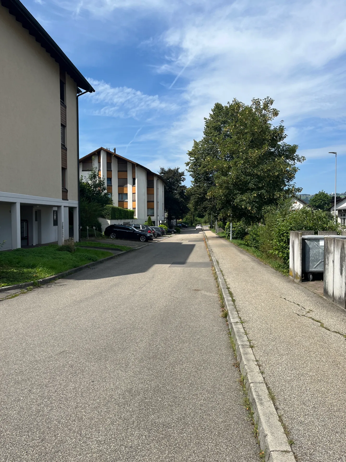 Suchen Sie einen Parkplatz für Ihr Auto? - Foto 1 von 1