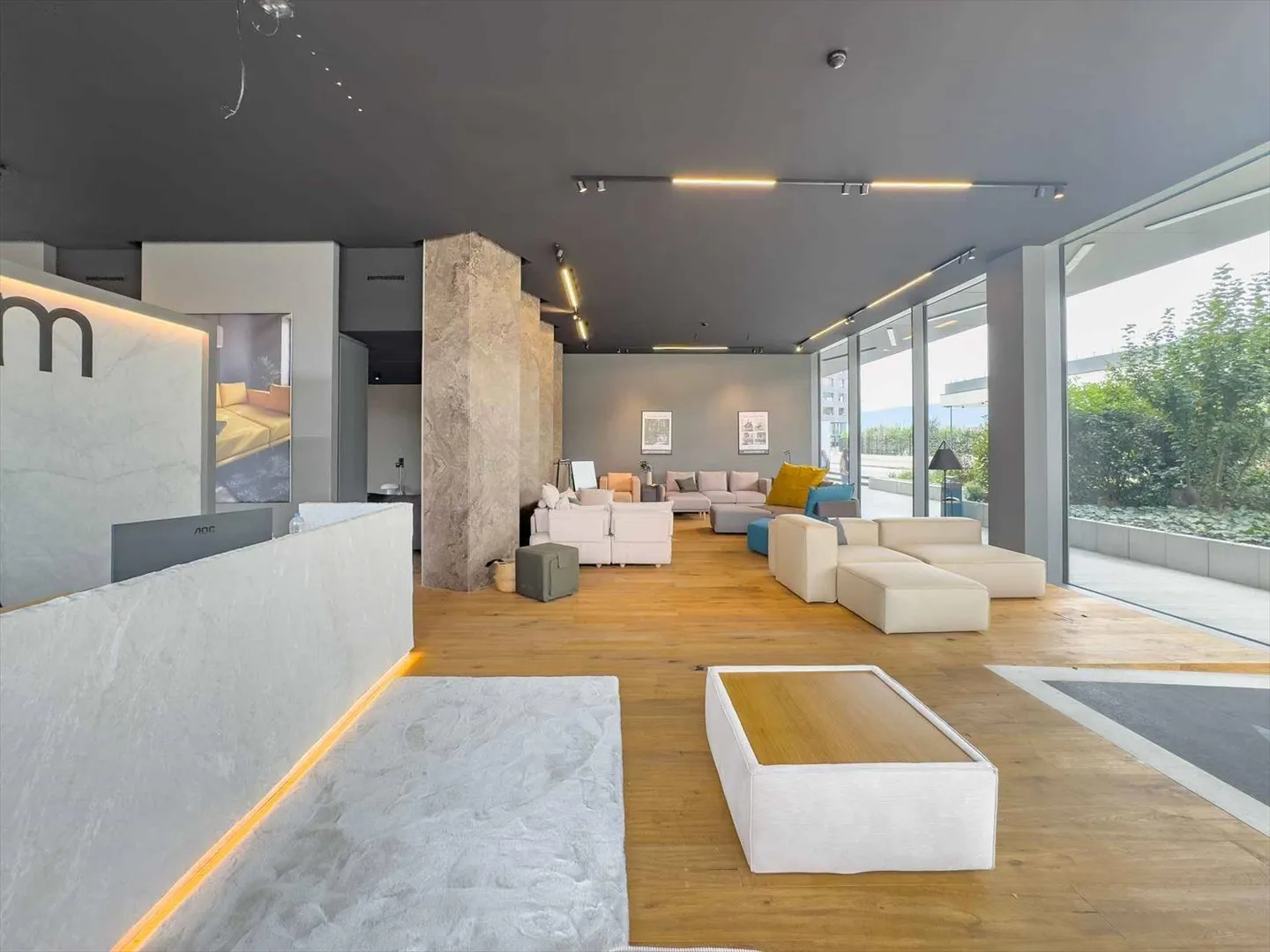 Magnifica Arcade di 170 m² Atrium Park, Meyrin - Foto 2 di 7