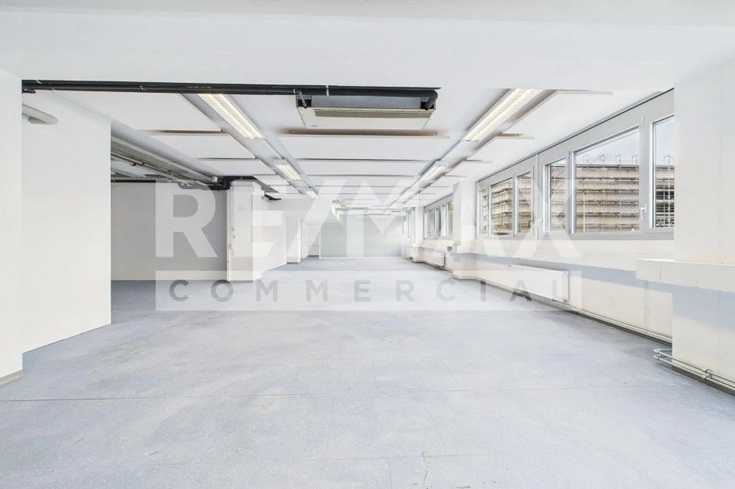 Spazio commerciale attraente con molte possibilità di utilizzo! Ufficio, La... - Foto 9 di 13