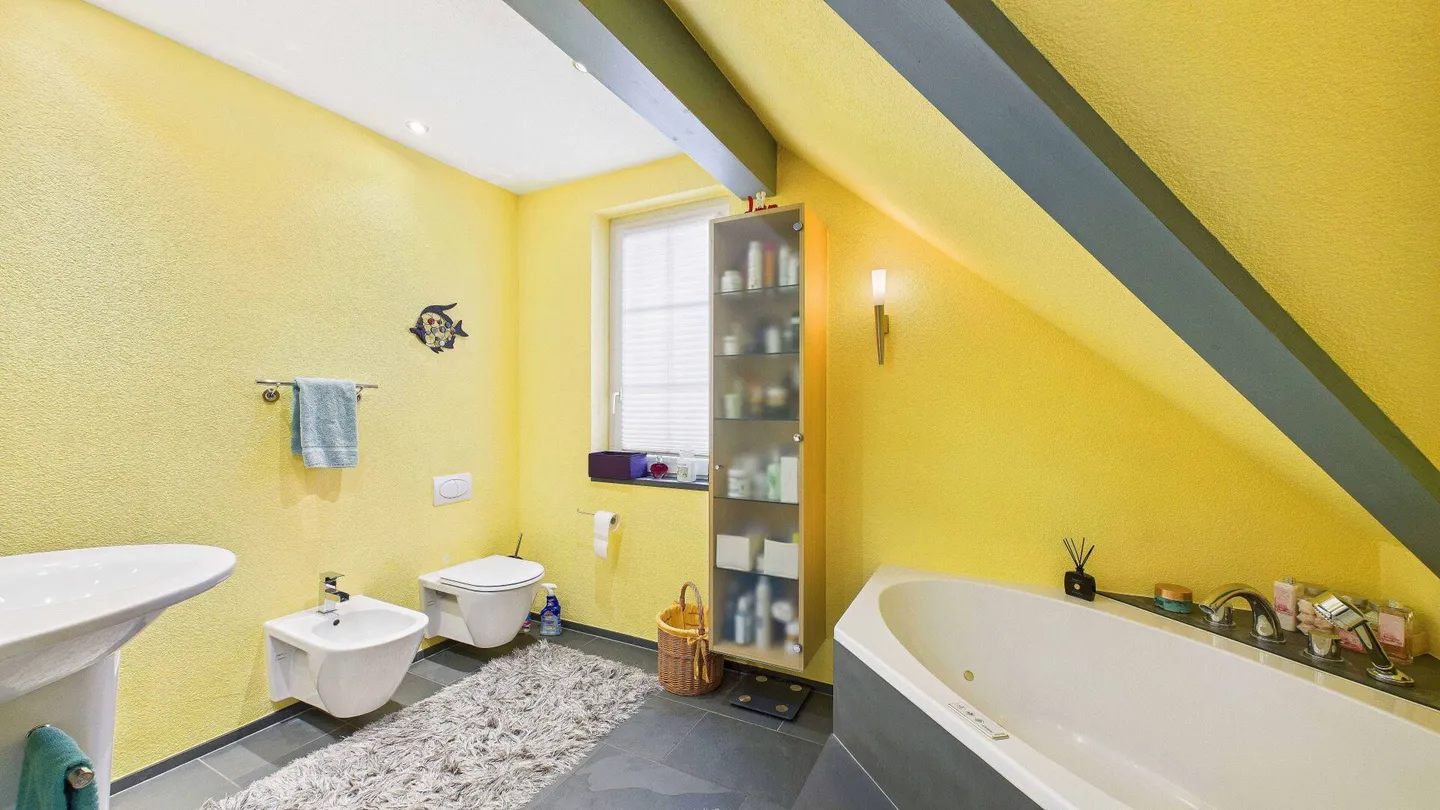 Harmonious family house with garden, pool and thoughtful comfort - Photo 18 of 22