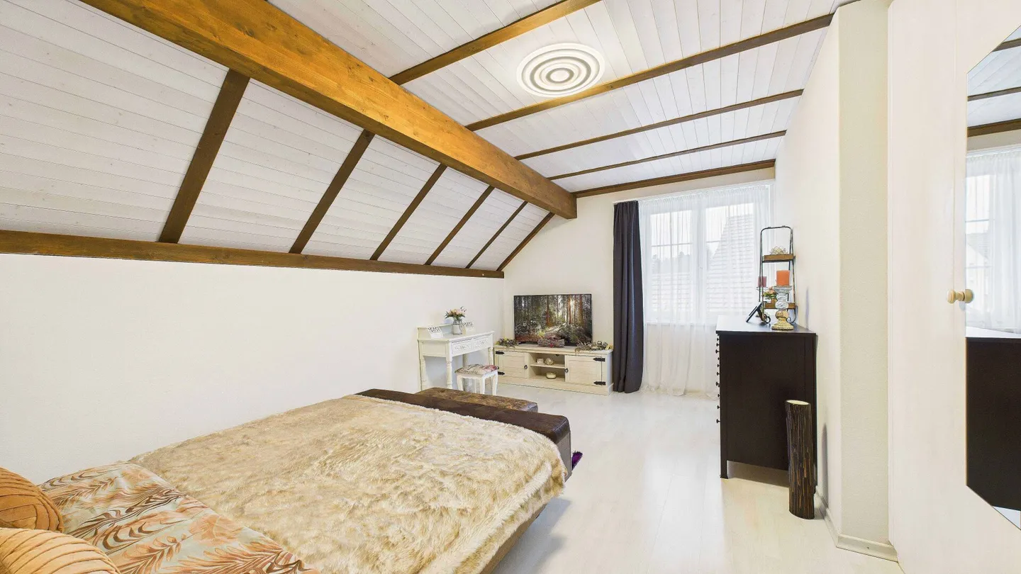 Harmonious family house with garden, pool and thoughtful comfort - Photo 20 of 22