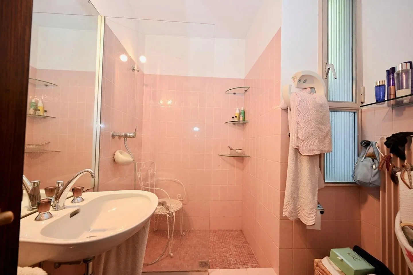 VILLA NEST DES ADLERS. BESONDERE EIGENTUM FÜR BESONDERE PERSÖNLICHKEITEN - Foto 12 von 12