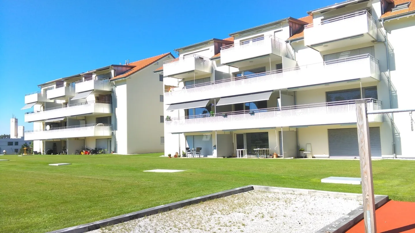 Appartamento di 2,5 stanze completamente attrezzato a Courtepin - Foto 1 di 6