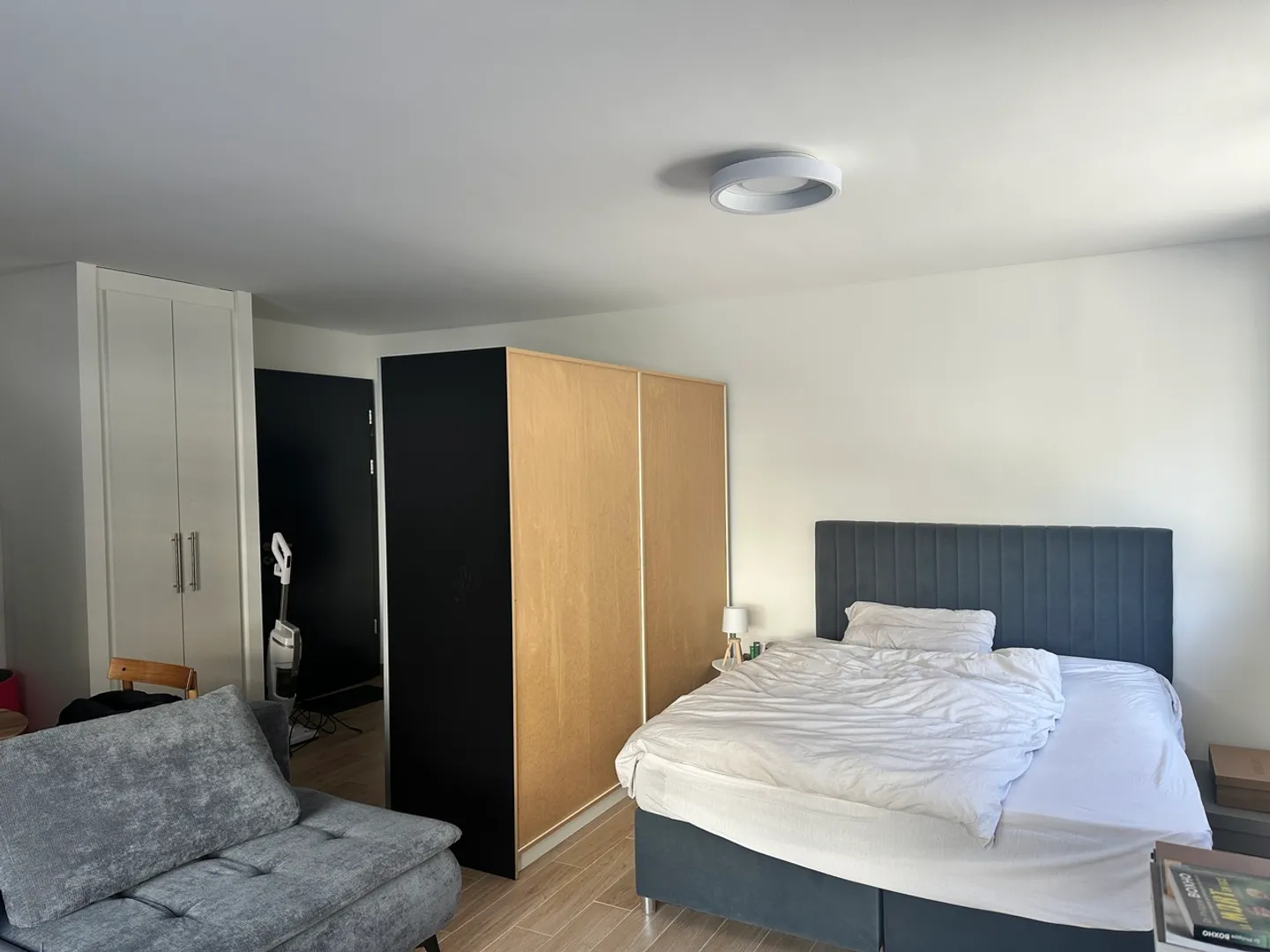 Large 45m2 studio for annual rent - Photo 4 of 7