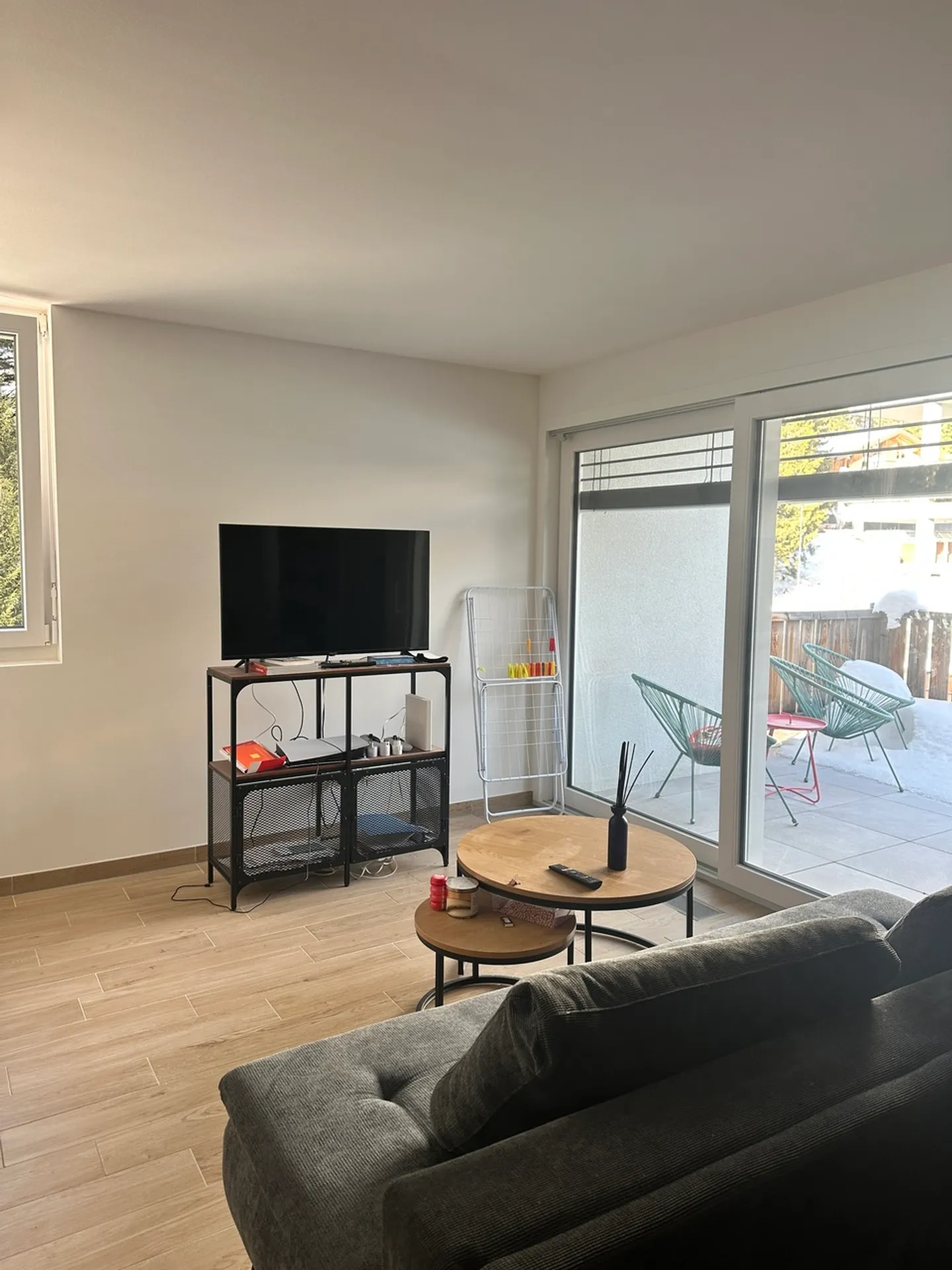 Large 45m2 studio for annual rent - Photo 3 of 7