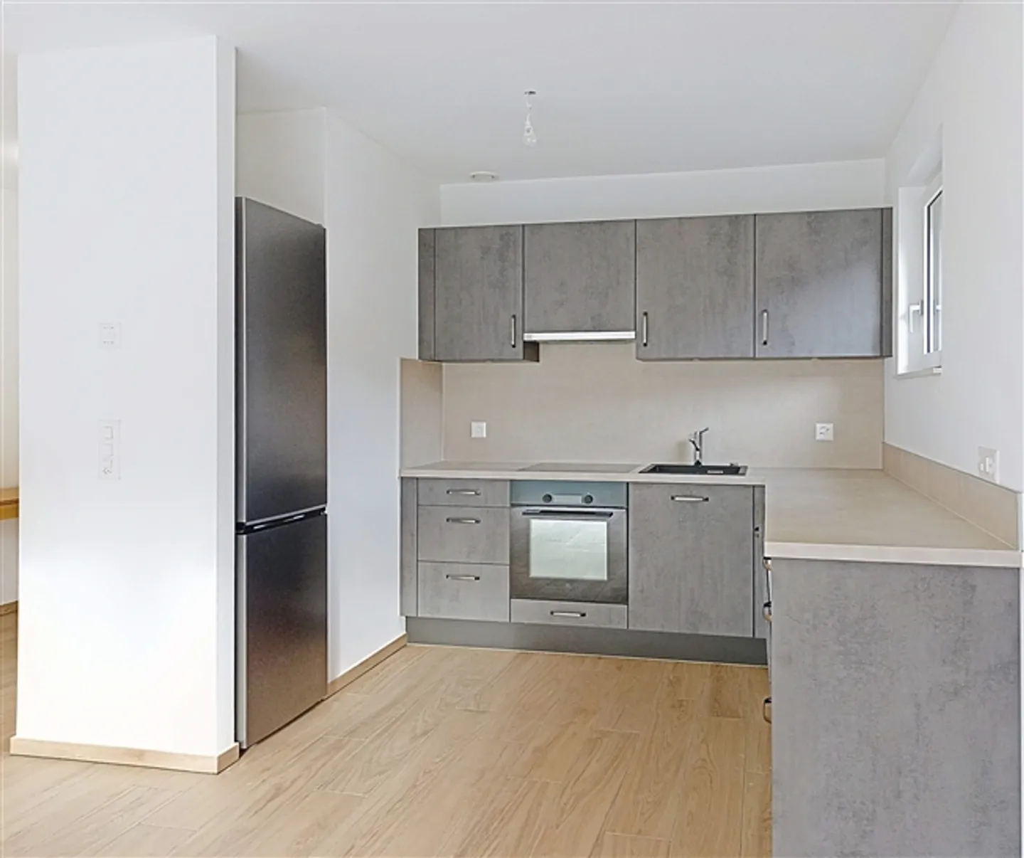 Nouvel appartement de 2,5 pièces avec balcon - Photo 7 sur 7