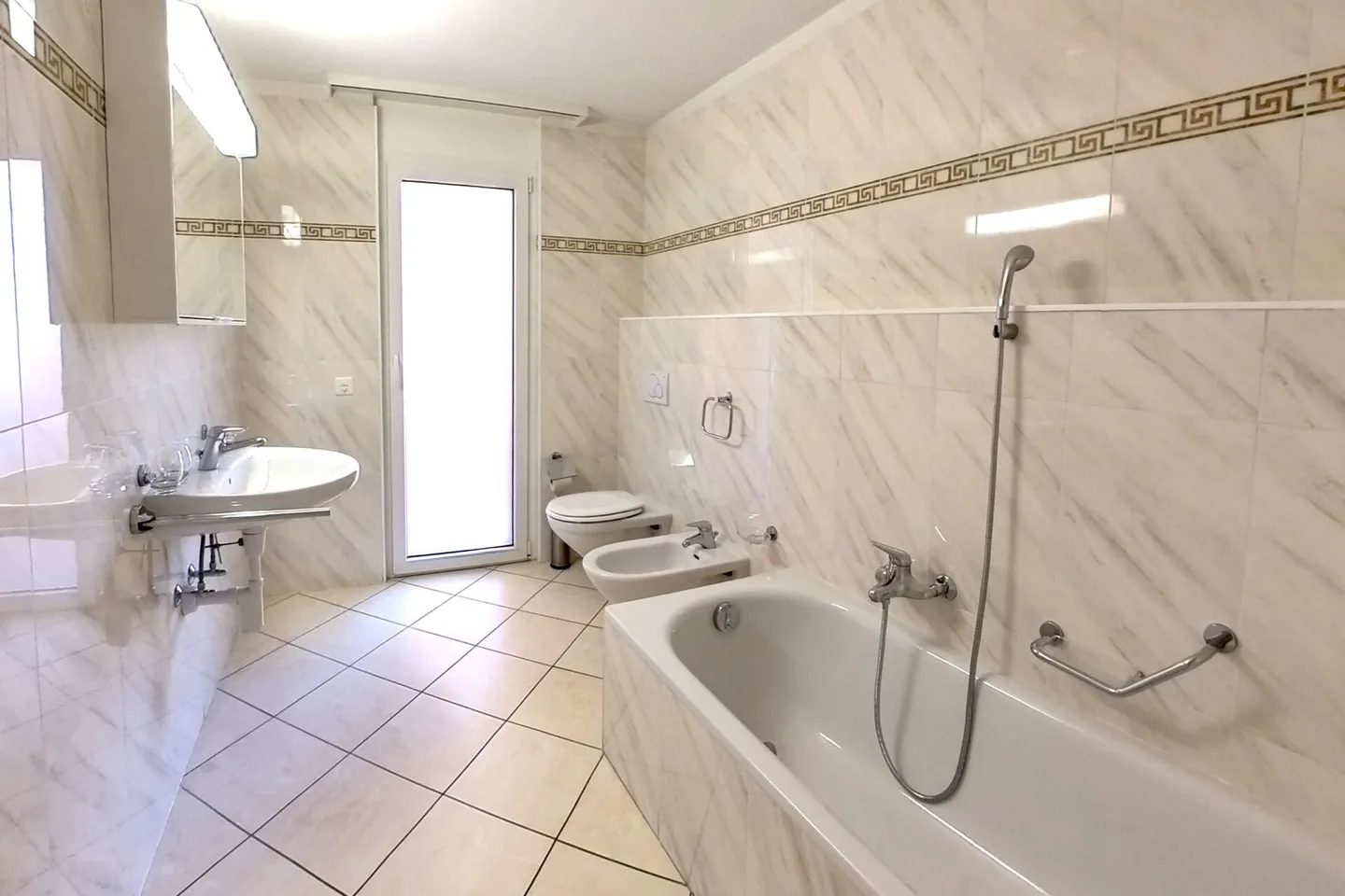 Appartamento 4½ locali con 3 balconi - Foto 6 di 13