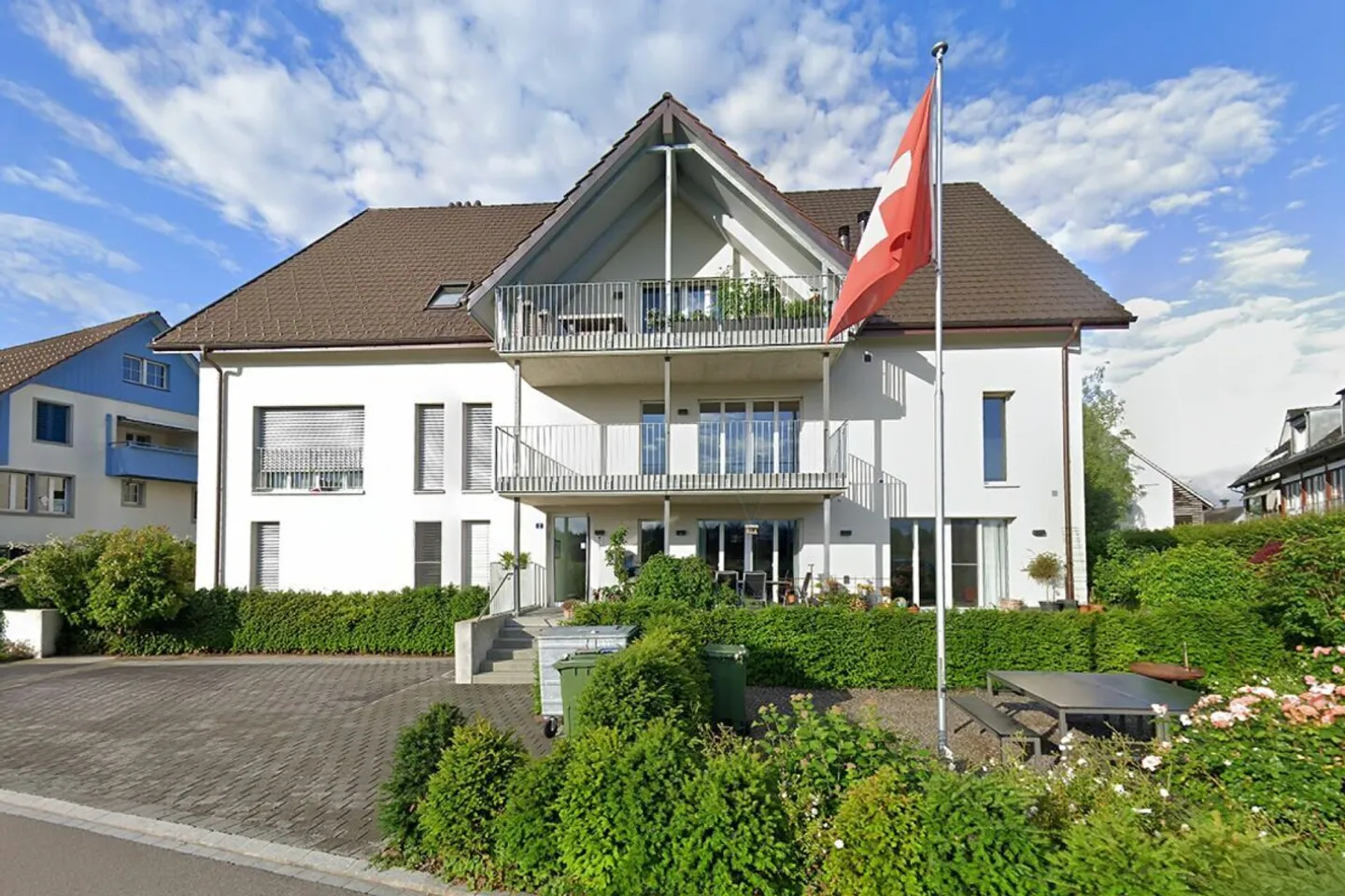 Appartamento mansardato di 3,5 locali con loggia a Riedikon - Foto 2 di 10