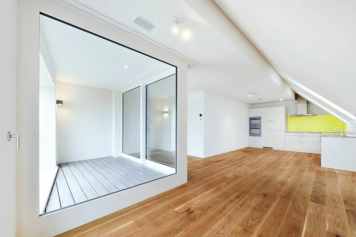 Appartamento mansardato di 3,5 locali con loggia a Riedikon - Foto 5 di 10