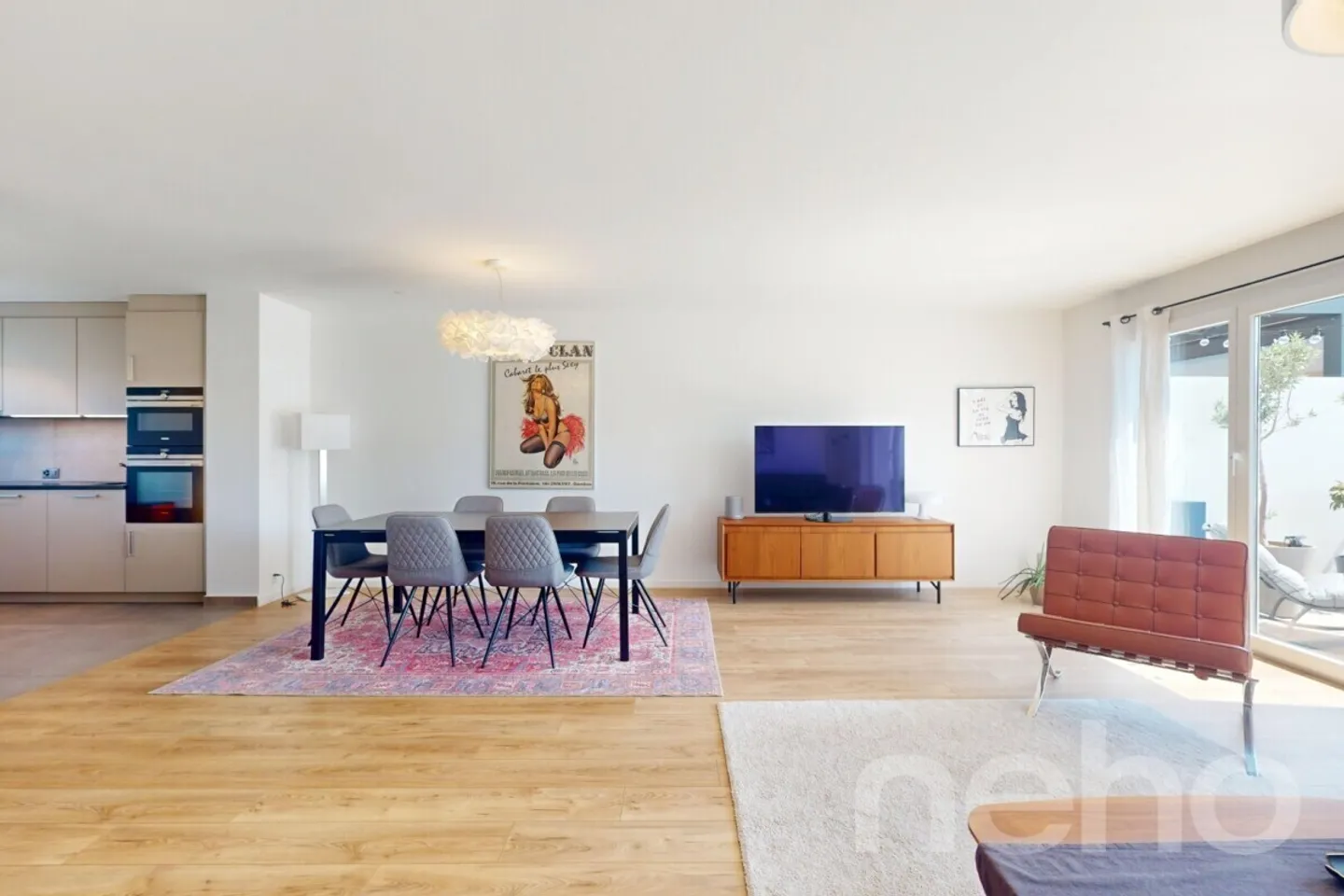 Duplex attico luminoso e ristrutturato con carattere - Foto 3 di 12