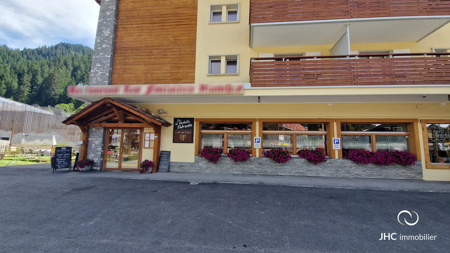 Restaurant - Photo 1 of 14