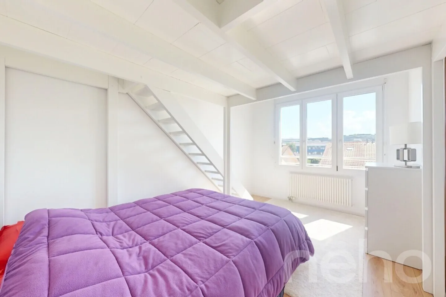 Duplex attico luminoso e ristrutturato con carattere - Foto 10 di 12