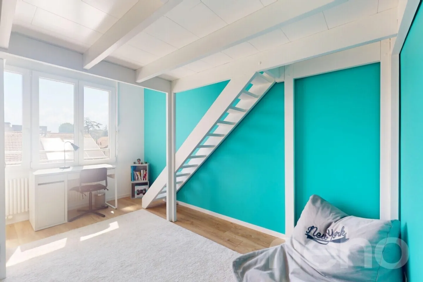 Duplex attico luminoso e ristrutturato con carattere - Foto 12 di 12