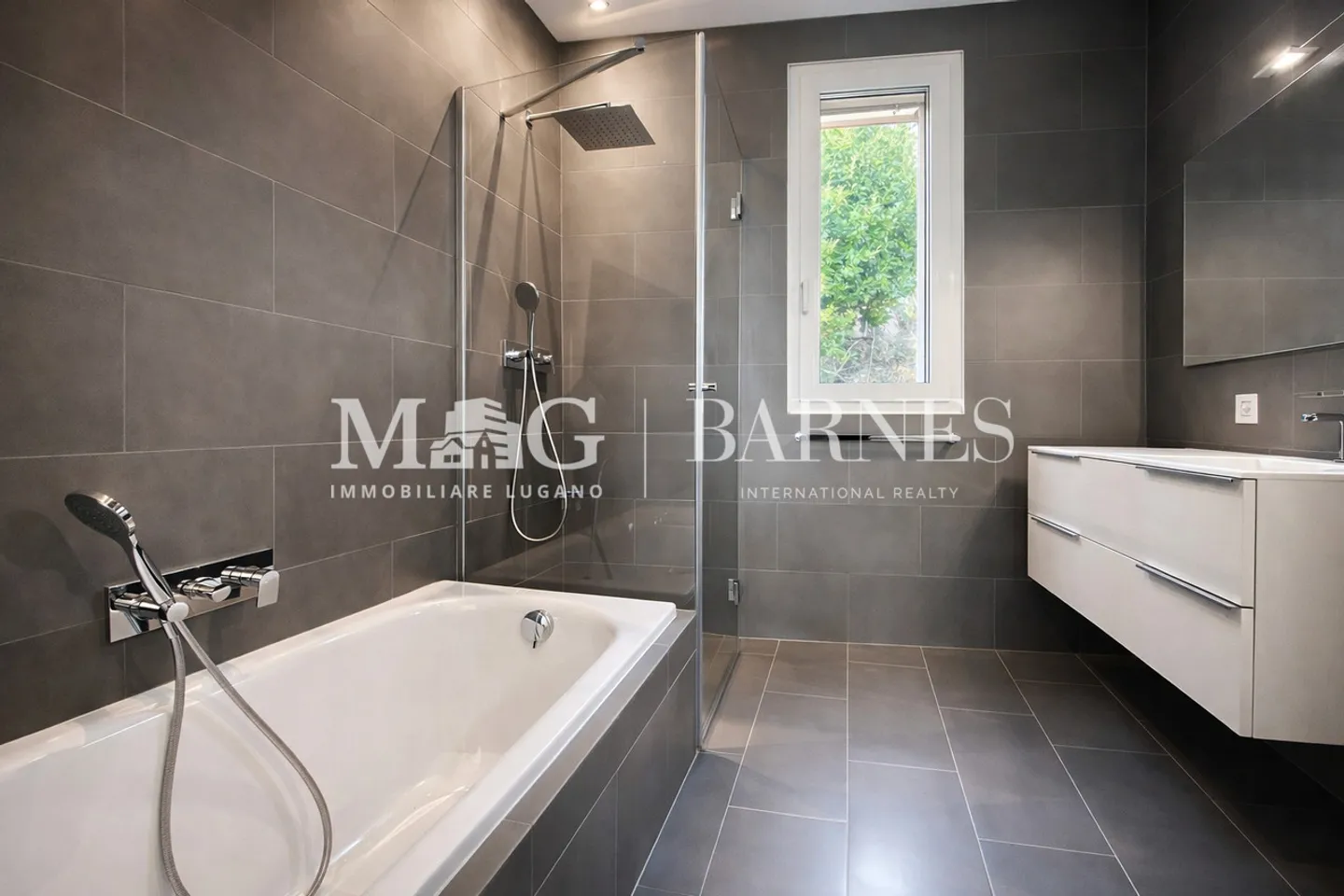Appartamento moderno con vista lago - Foto 9 di 10