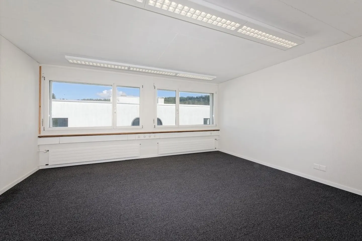 Geräumige Büroräumlichkeit mit Küche - Foto 6 von 10