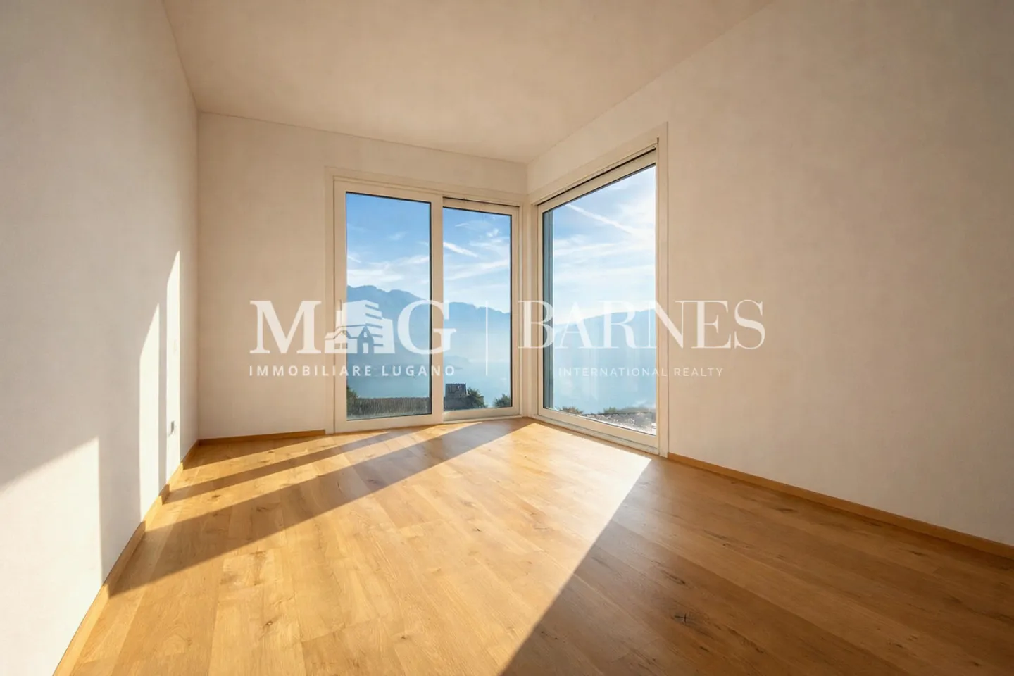 Appartamento moderno con vista lago - Foto 3 di 10
