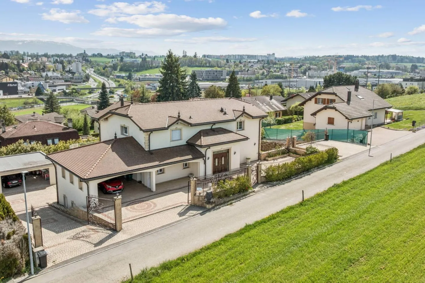 Außergewöhnliches Haus in Granges-Paccot, attraktive Besteuerung - Foto 1 von 12