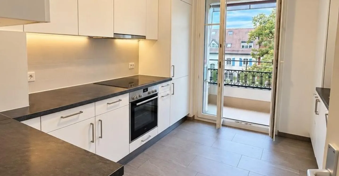 Wunderschöne 4,5-Zimmer-Wohnung - Sous-gare-Viertel - Foto 2 von 9