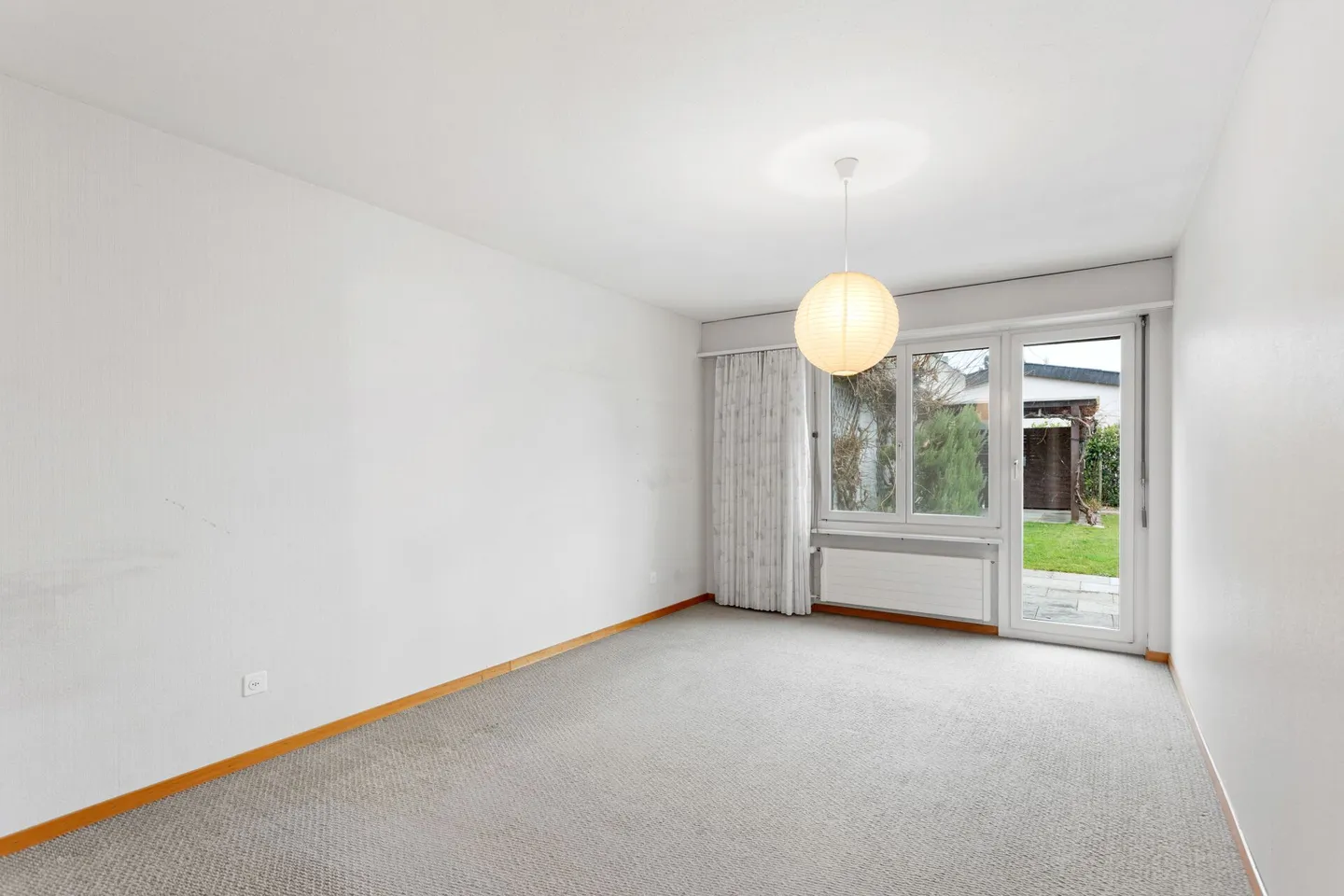 Posizione residenziale privilegiata a Dachsen - Vista panoramica inclusa! - Foto 12 di 14