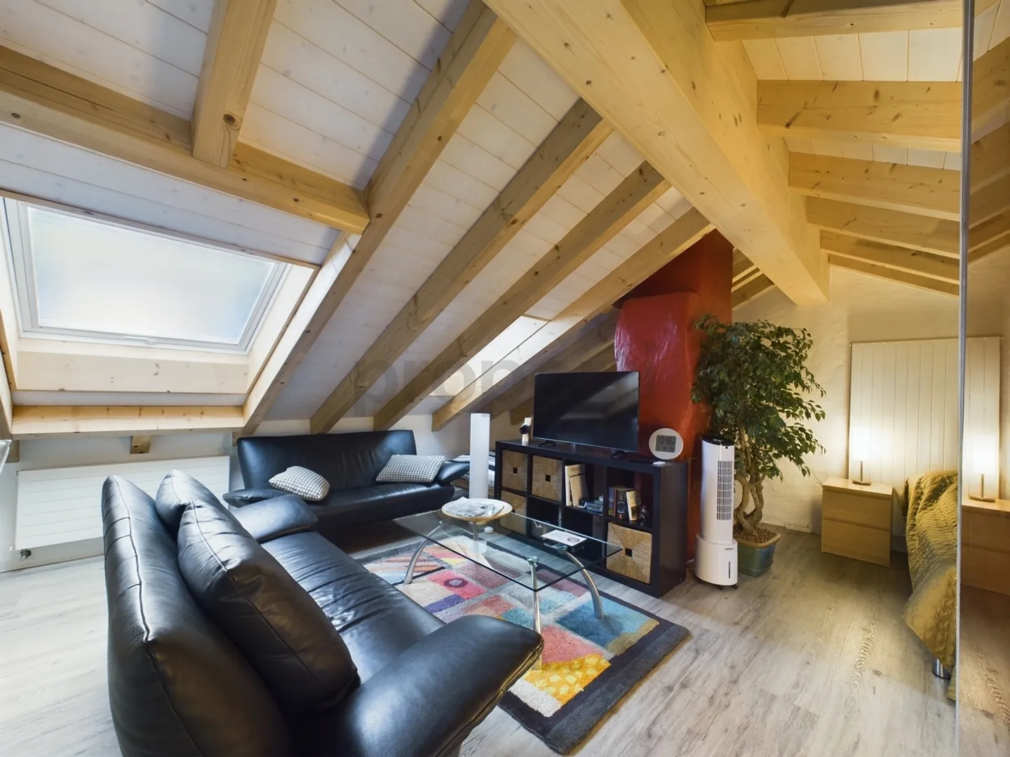 Unica casa indipendente di 5,5 locali con attico separato a Intragna - Foto 6 di 10