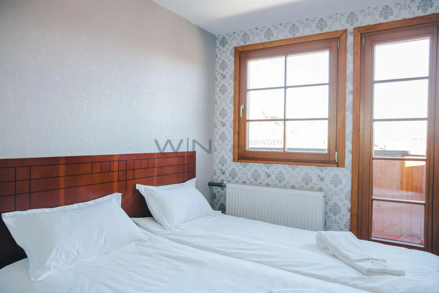 Charming Swiss Chalet Retreat - Photo 3 of 5