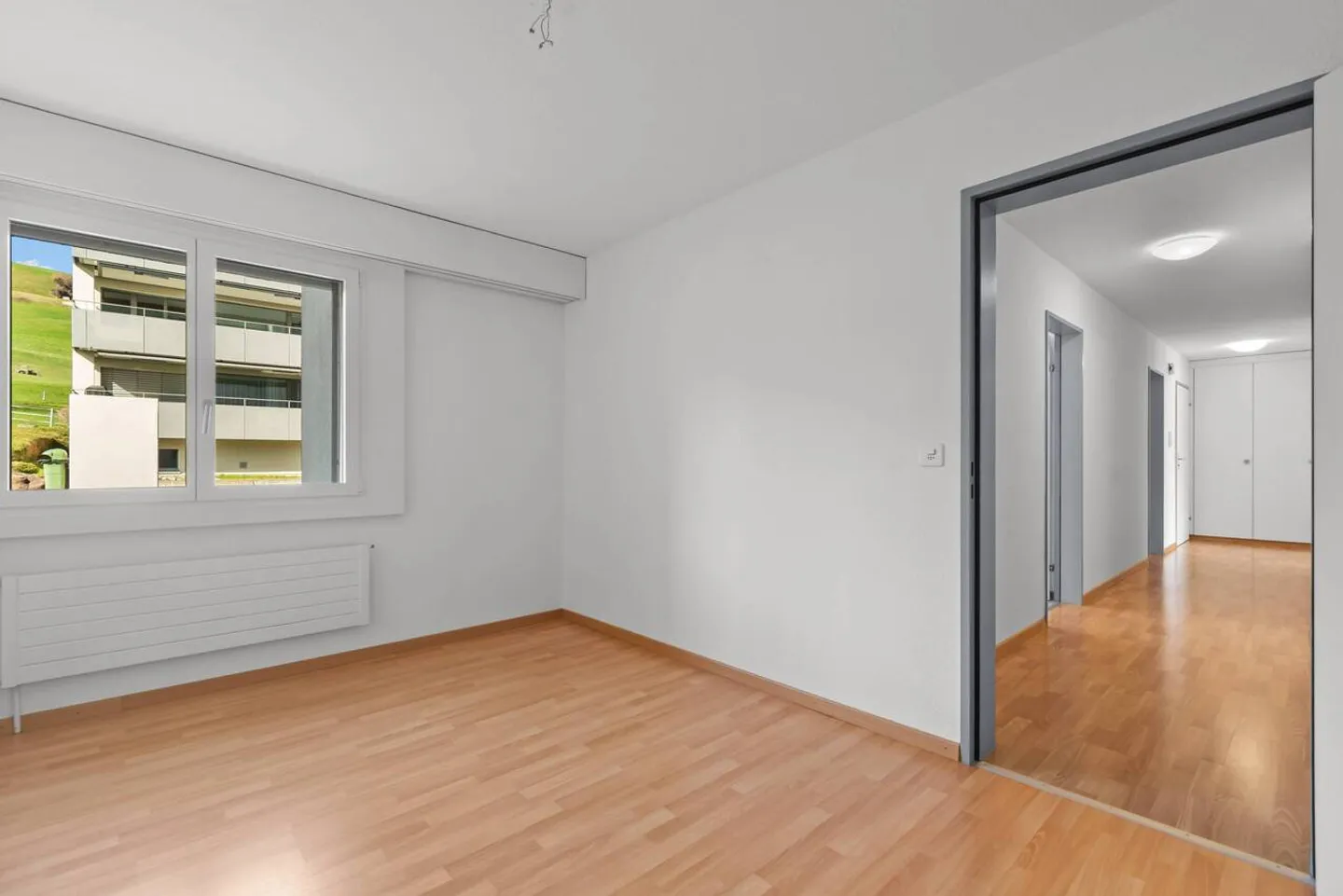 Geräumige Wohnung mit Grünblick - Foto 2 von 22