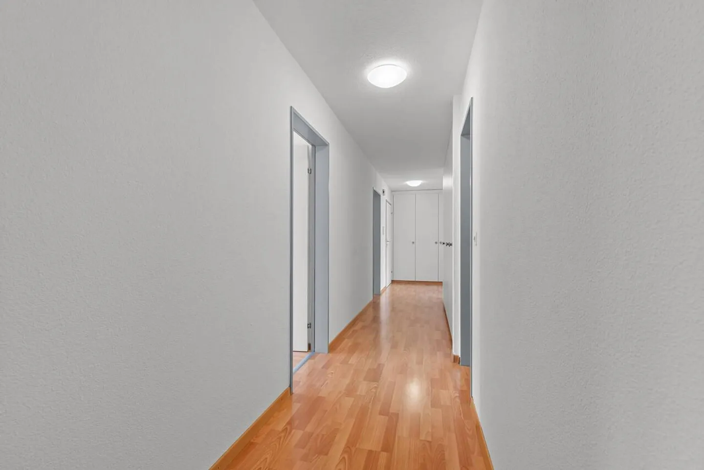 Geräumige Wohnung mit Grünblick - Foto 3 von 22