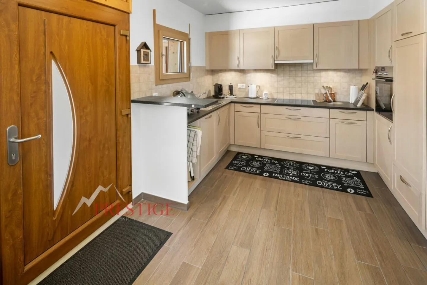 Bellissimo chalet con 4 camere da letto in affitto settimanale. - Foto 7 di 16