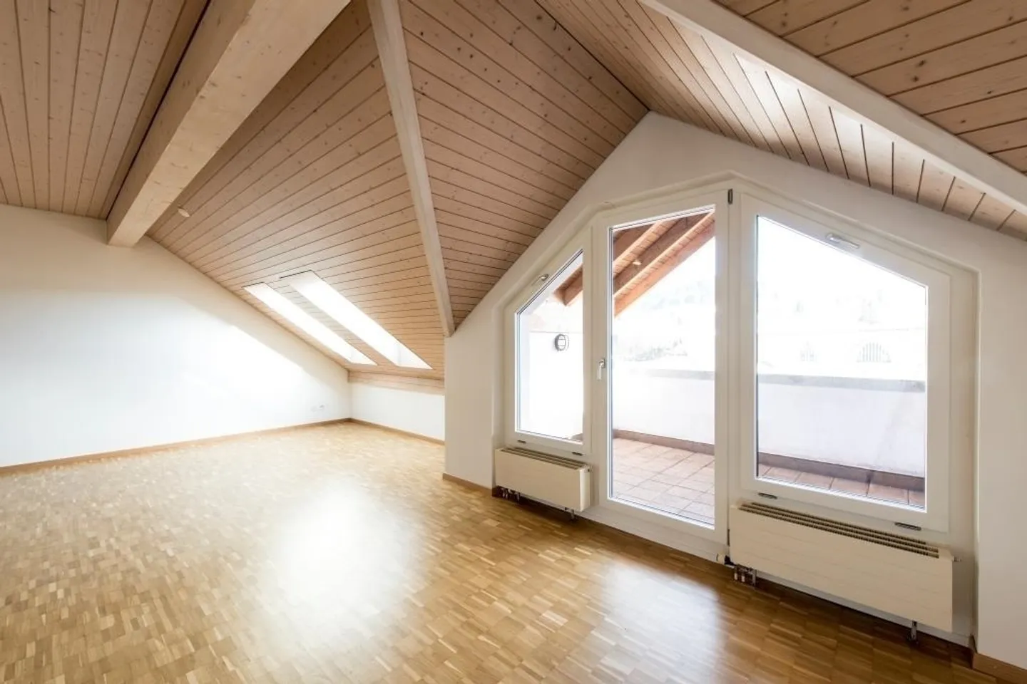 Charming attic apartment is looking for you! - Photo 6 of 8