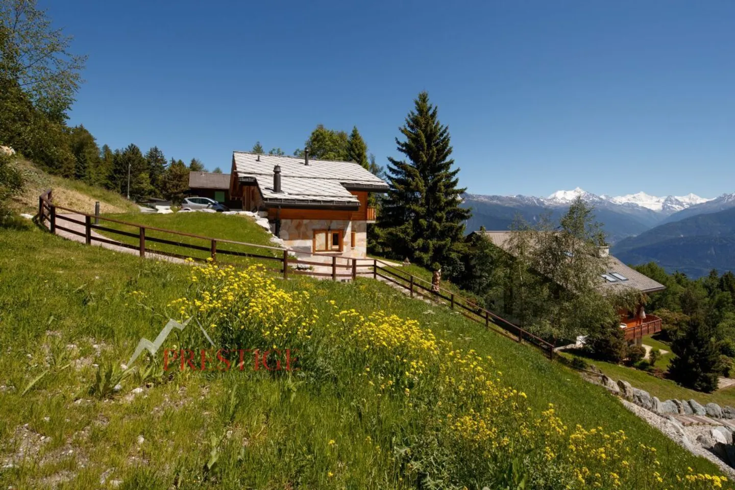 Bellissimo chalet con 4 camere da letto in affitto settimanale. - Foto 2 di 16