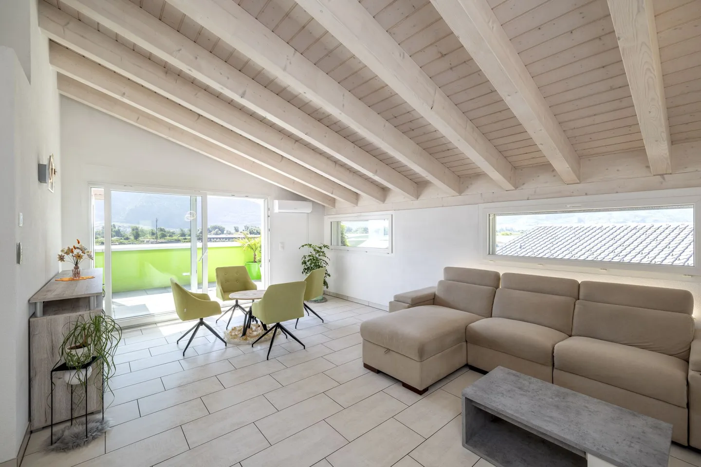 Geräumige 4,5-Zimmer-Penthouse von 146 m2 mit atemberaubendem Blick auf die Alpen - Foto 8 von 20