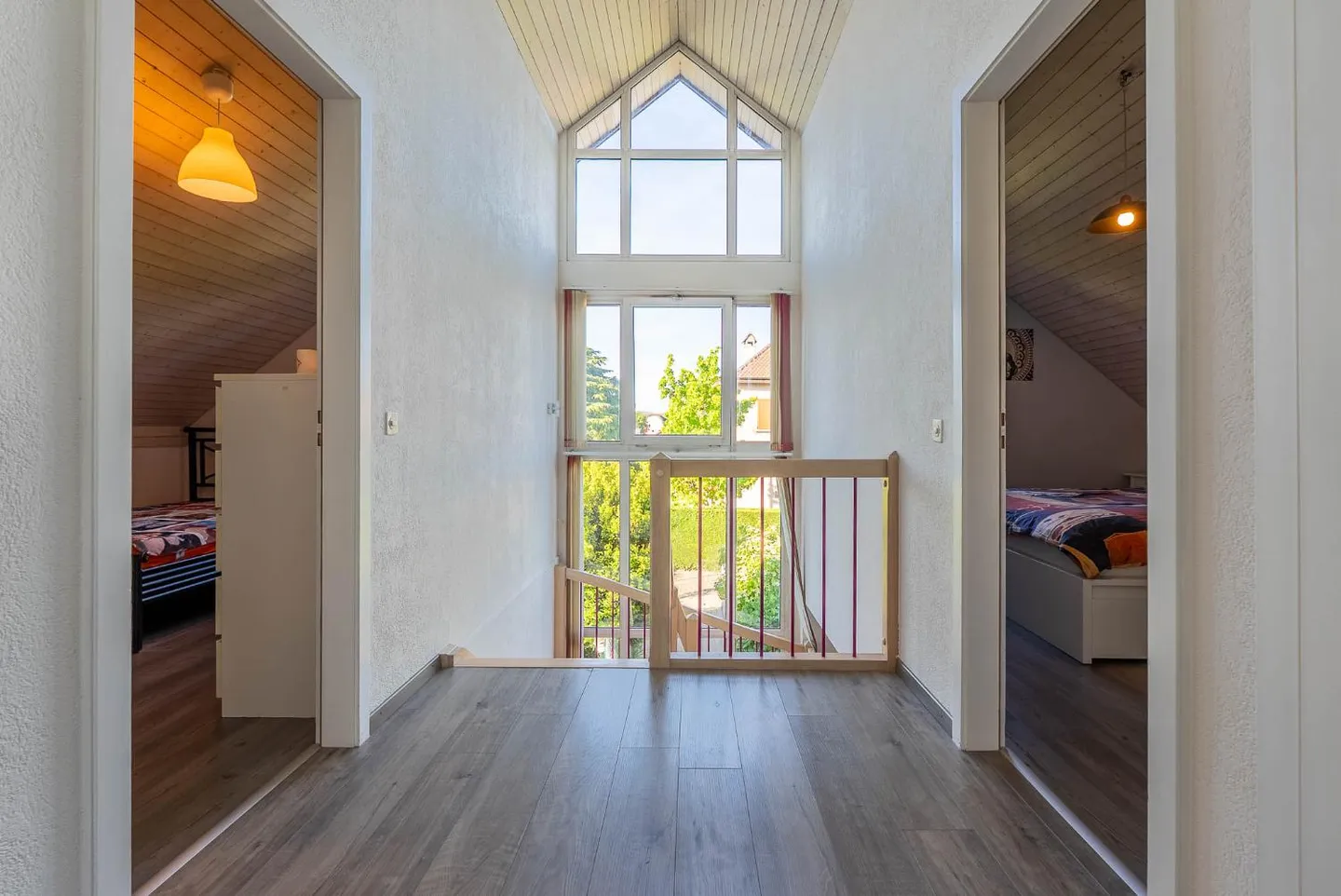 Adjacent Villa with Garden and Pool – Gland (VD) - Photo 10 of 19