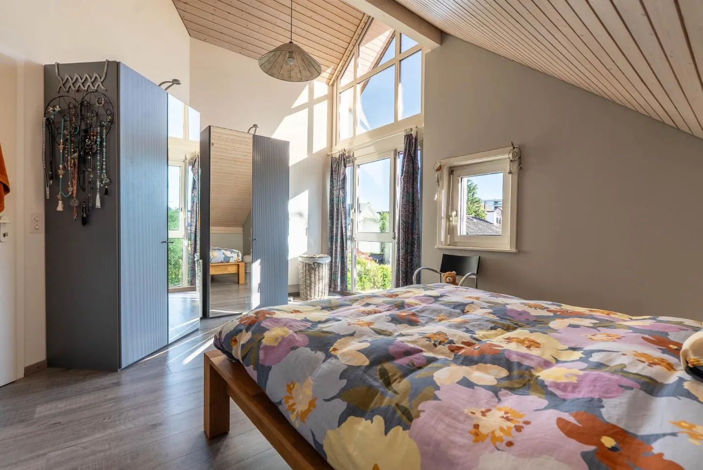 Adjacent Villa with Garden and Pool – Gland (VD) - Photo 11 of 19