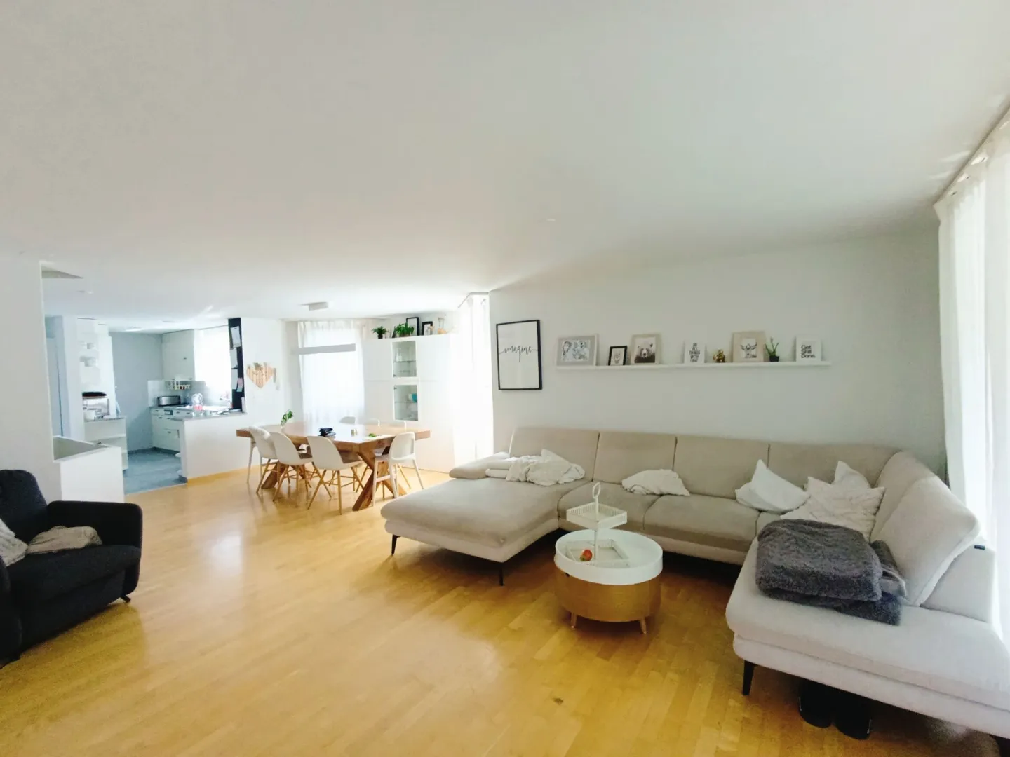 Casa spaziosa per tutta la famiglia! Casa bifamiliare di 5,5 stanze - Foto 3 di 18