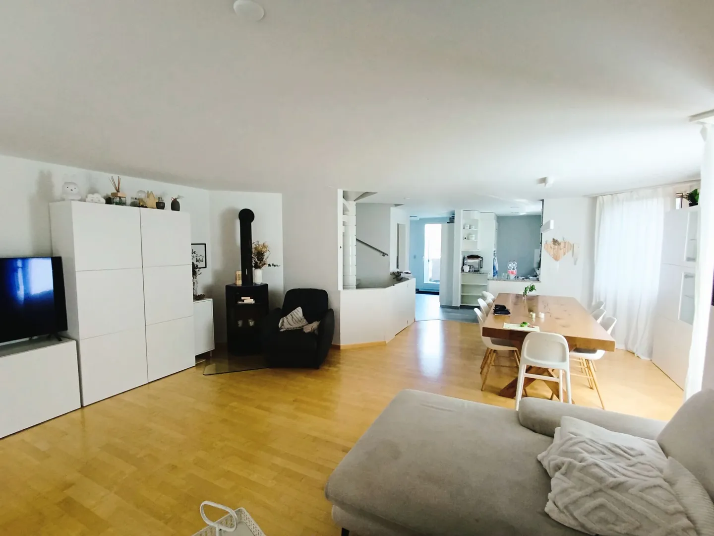Casa spaziosa per tutta la famiglia! Casa bifamiliare di 5,5 stanze - Foto 4 di 18