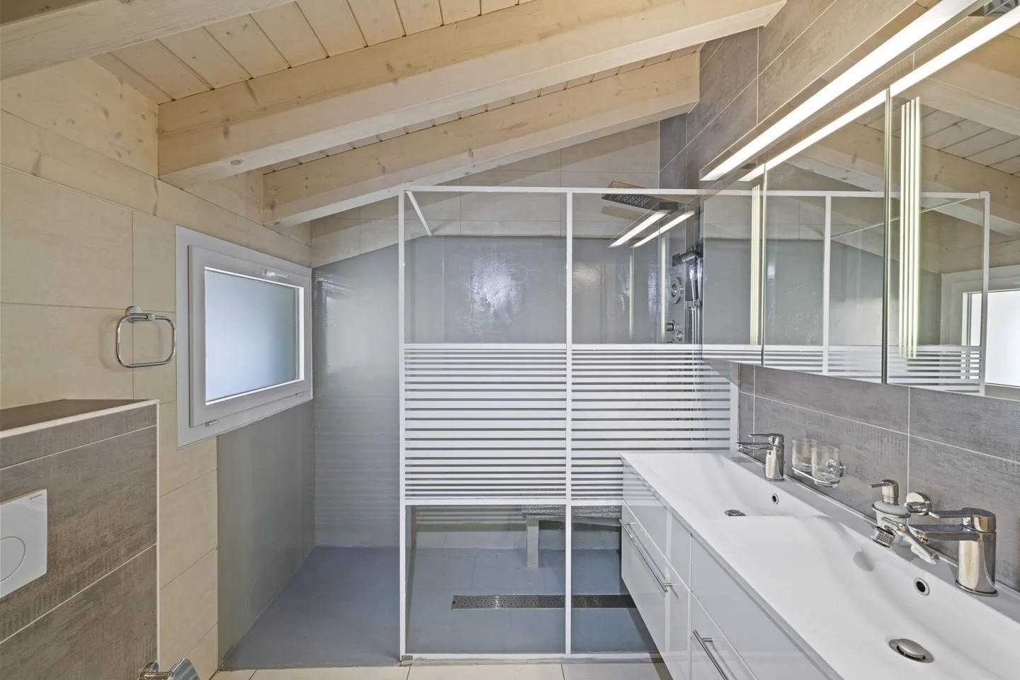Geräumige 4,5-Zimmer-Penthouse von 146 m2 mit atemberaubendem Blick auf die Alpen - Foto 14 von 20