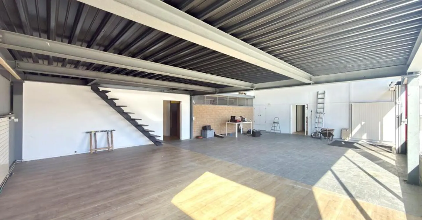 Espace Commercial à Forte Visibilité - Photo 5 sur 13