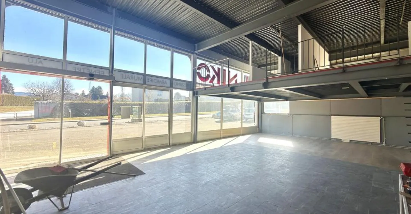 Espace Commercial à Forte Visibilité - Photo 4 sur 13