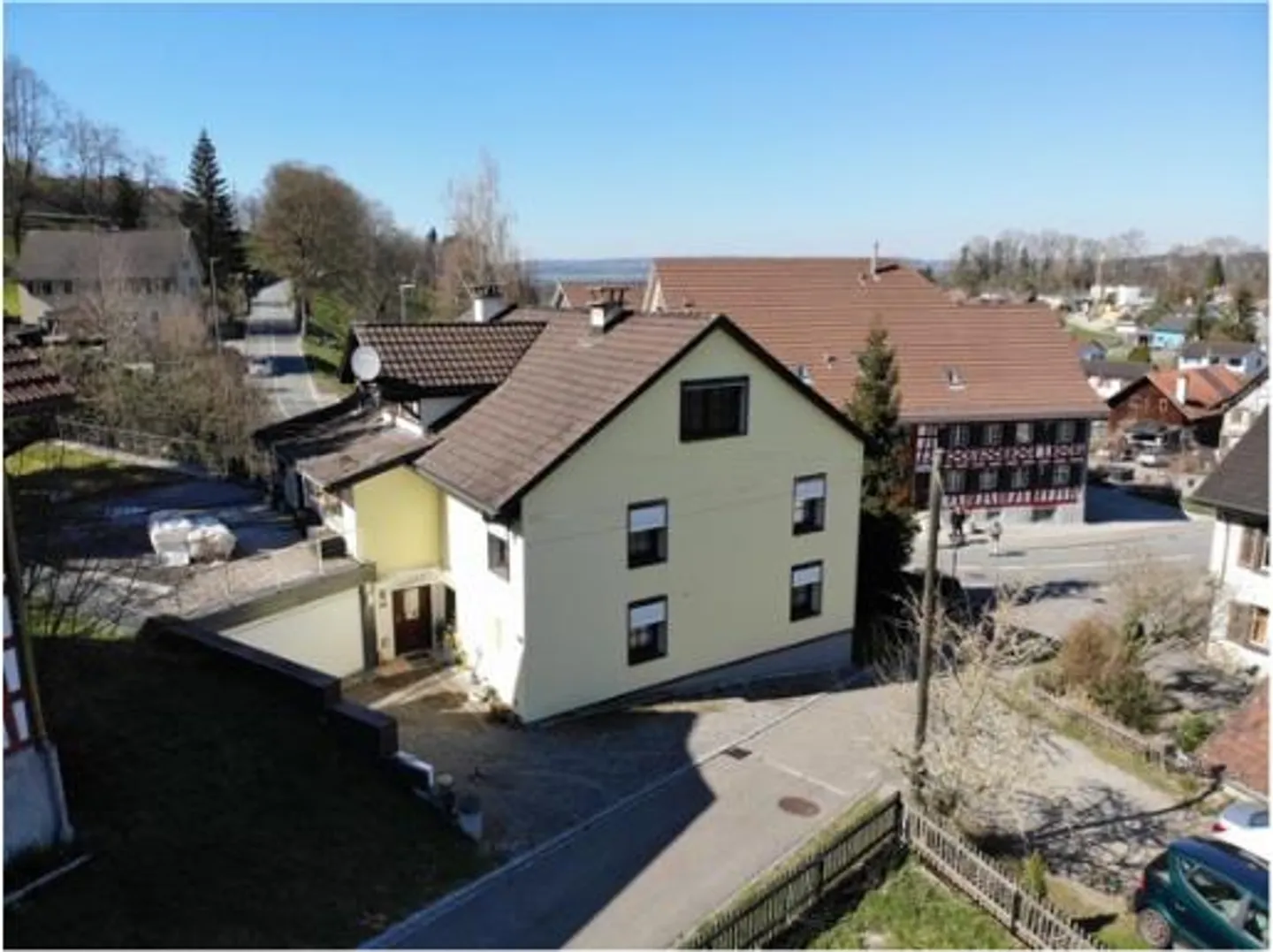 A house, many options, expandable to multi-family house, owner-occupied - Photo 2 of 16