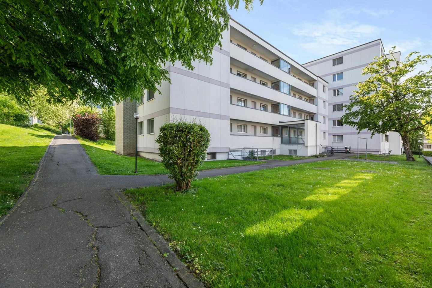 Appartement de 3 pièces au rez-de-chaussée à louer à 8047 Zurich - Photo 1 sur 7