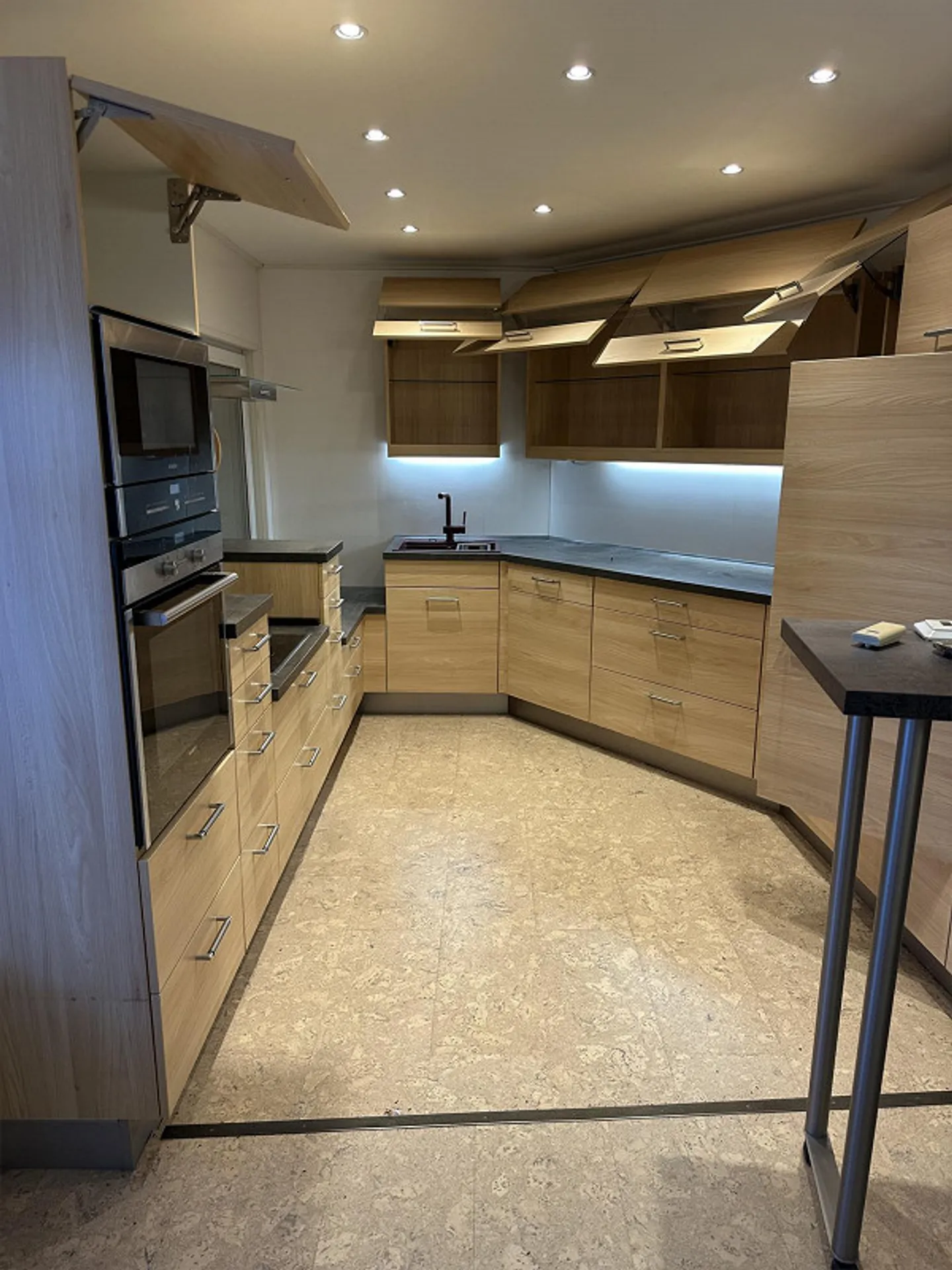 A house, many options, expandable to multi-family house, owner-occupied - Photo 16 of 16