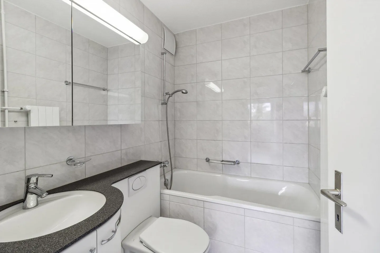 Appartement de 3 pièces au rez-de-chaussée à louer à 8047 Zurich - Photo 5 sur 7