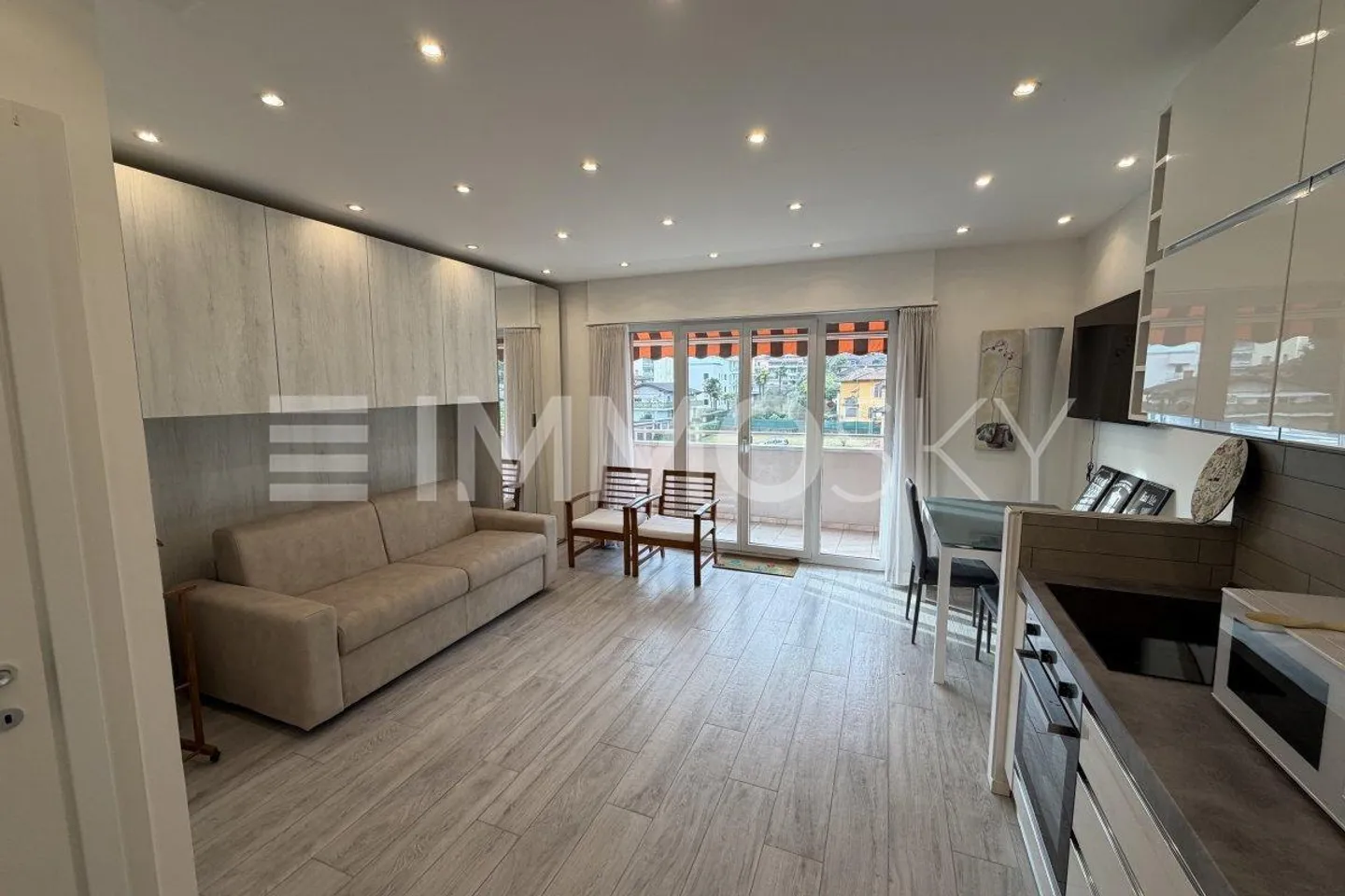 Elegantes Einzimmerapartment Nähe Italien - Foto 1 von 5