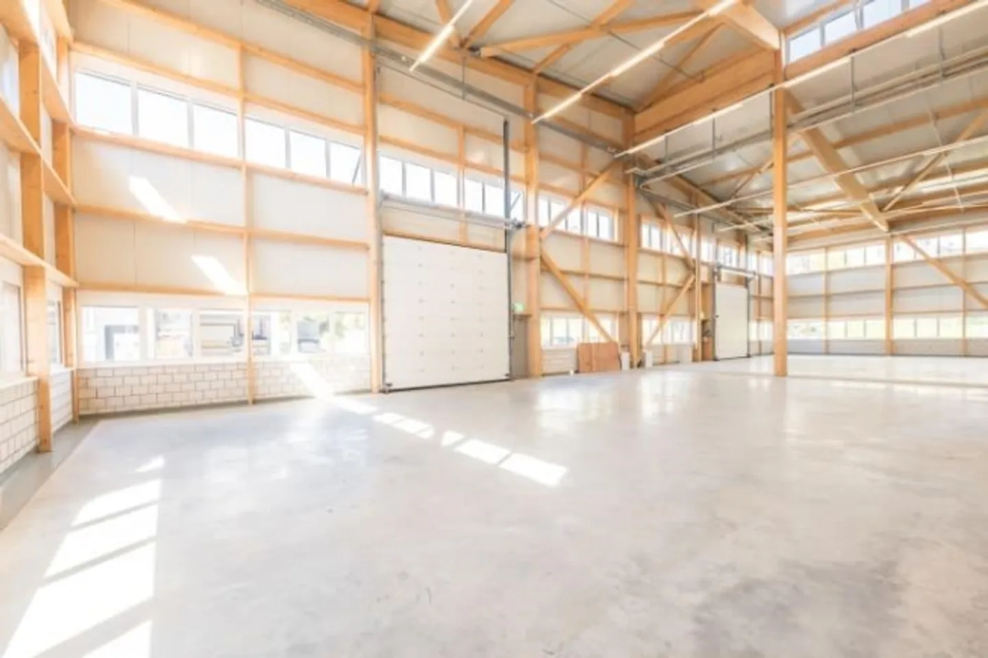 Salle commerciale prête à emménager - Photo 1 sur 5